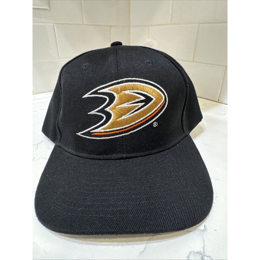 Anaheim Ducks Hat SnapBack  Cap Unbranded Men's Black NHL Hockey